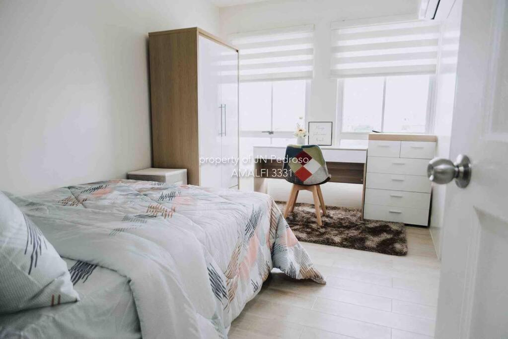 Work-Friendly Mountain-View Condo Near Sm Seaside Cebu Extérieur photo